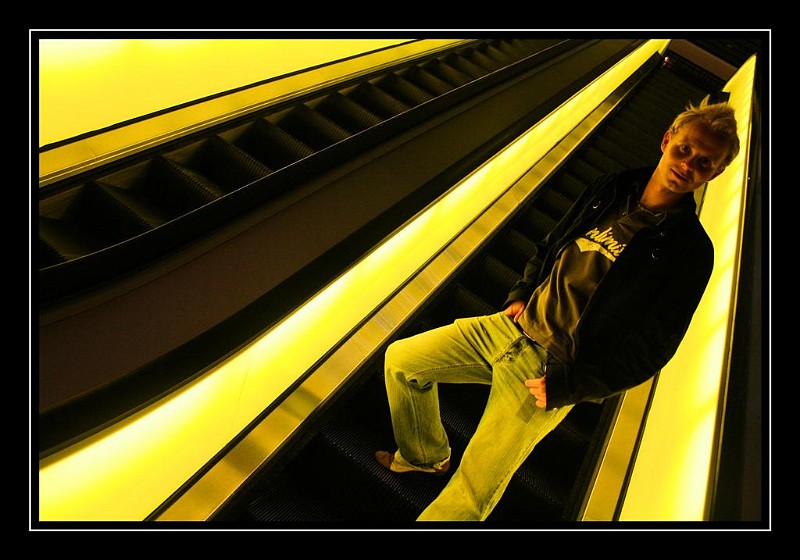 Escalator.JPG
